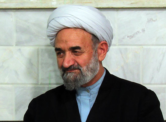 جوانان از آرمان‌های انقلاب حراست کنند